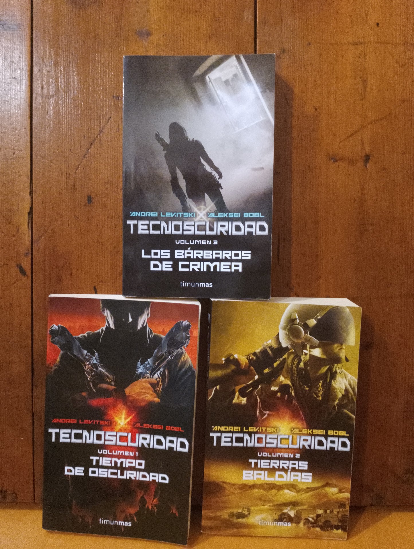 Trilogía Tecnoscuridad. Andrei Levitski. Alekséi Bobl
