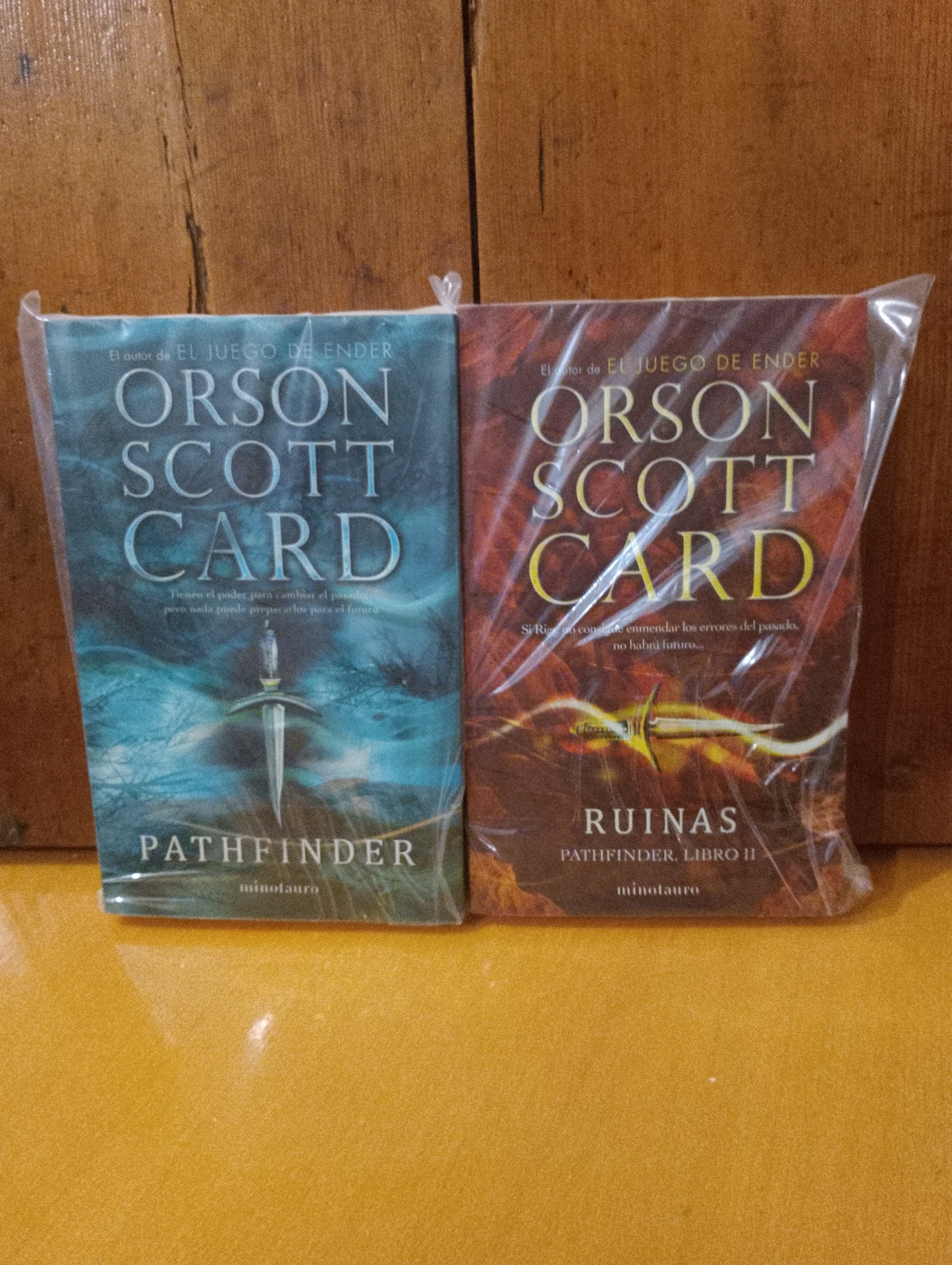 Pathfinder + Ruinas. Orson Scott Card