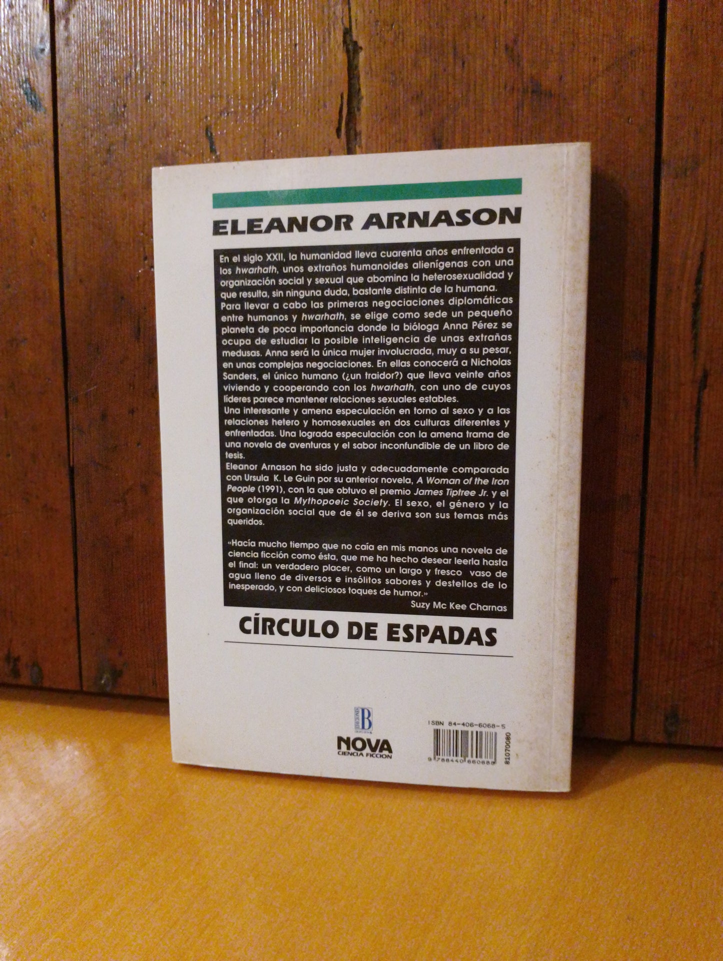 Circulo de espadas. Eleanor Arnason