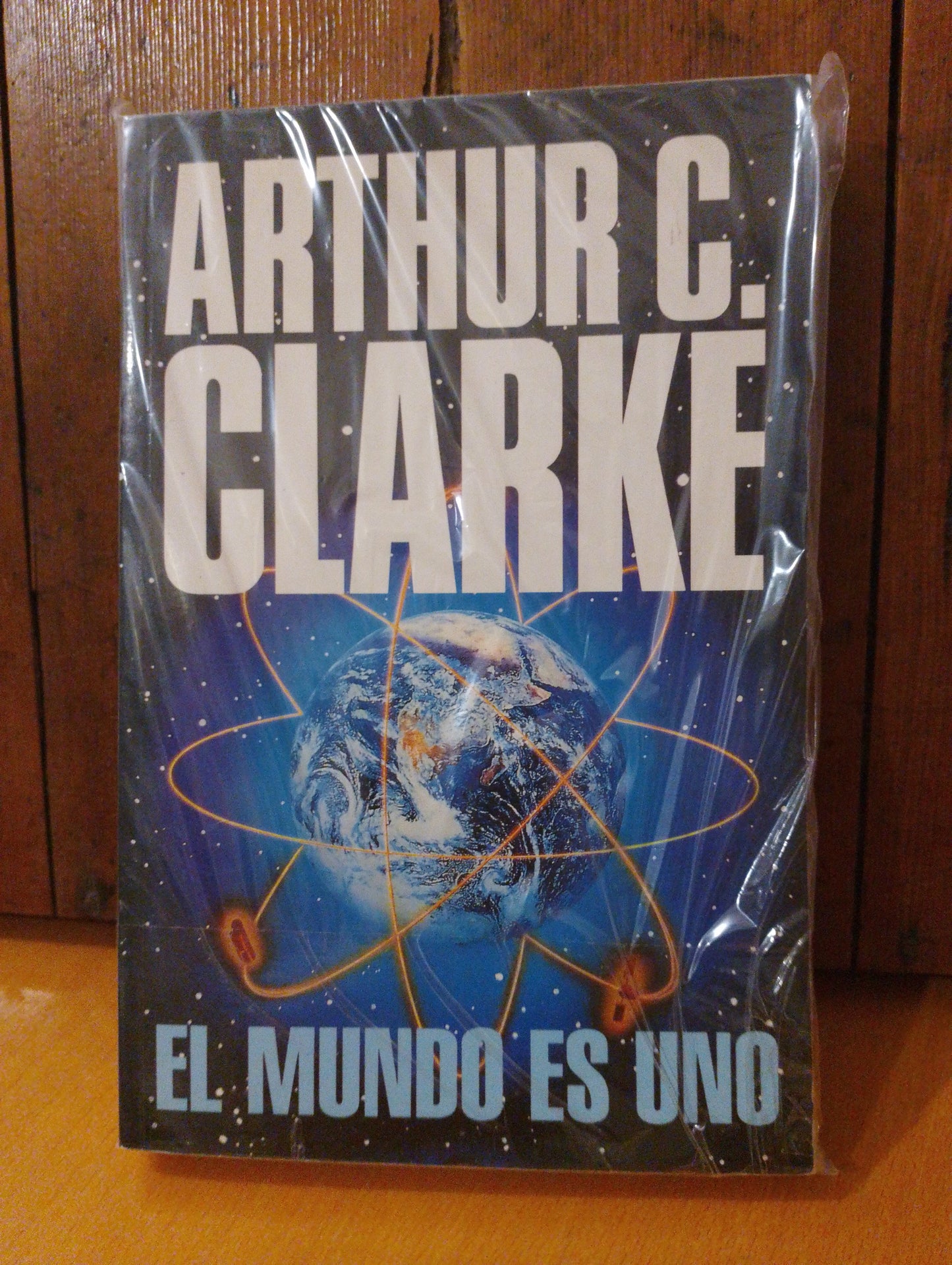 El mundo es uno. Arthur C. Clarke